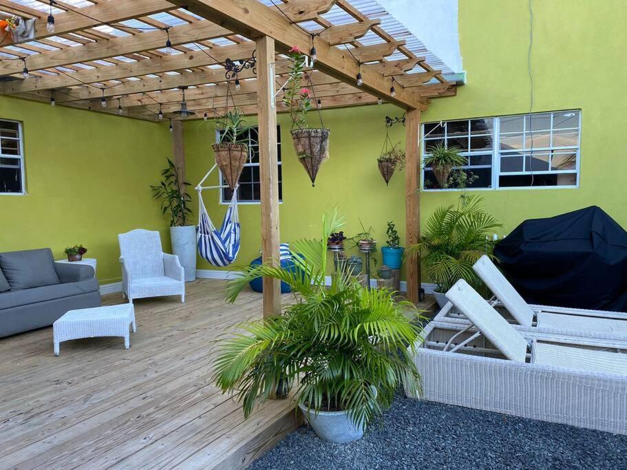 Arcadia Studio Apartment Augier Екстериор снимка
